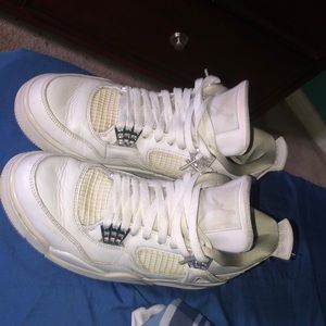 Air Jordan pure money 4’s